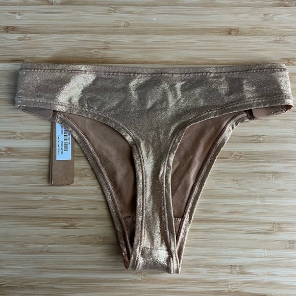 SKIMS Adaptive Thong in Gold NWT Size XXS - Picture 3 of 3